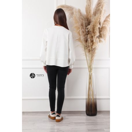 Virágos pulcsi fehér