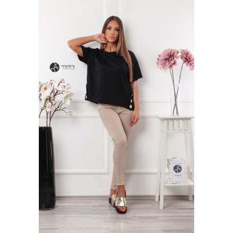 Kétoldalt arany gombos póló fekete