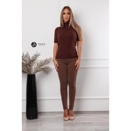 Rövid & gombos ujjú, kötött felső barna