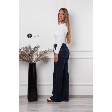 Kerek nyakú, hosszú ujjú poli body fehér