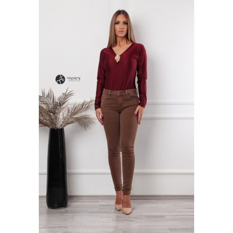 V nyakú, hosszú ujjú, arany kellékes poli body bordó