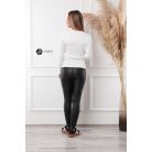 Bordás anyagú kötött felső fehér