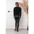 Bordás anyagú kötött felső fekete