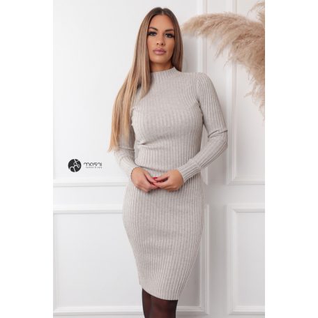 Bordás félgarbós nyakú kötött ruha homok