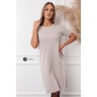 Vállán díszgombos rövid ujjú kötött ruha homok