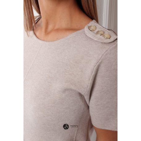 Vállán díszgombos rövid ujjú kötött ruha homok