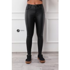 Push UP-os skinny műbőr nadrág fekete