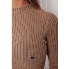 Bordás félgarbós nyakú kötött ruha camel