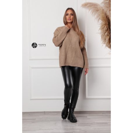 Kerek nyakú oversize kötött pulcsi mogyoró