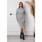 Garbós nyakú kötött ruha szürke
