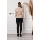 Félgarbós nyakú kötött basic felső bézs