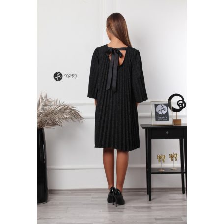 Hátán masnis, pliszírozott oversize ruha csillogó fekete